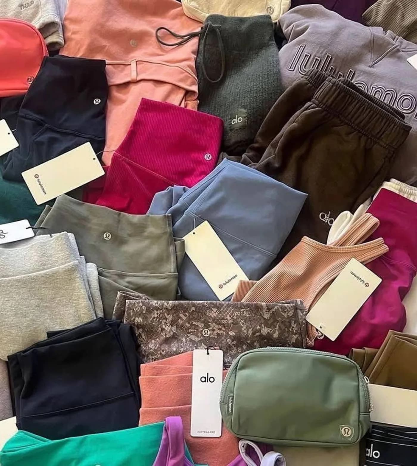 Lululemon Activewear Pallet, 150 Units — full lot photo