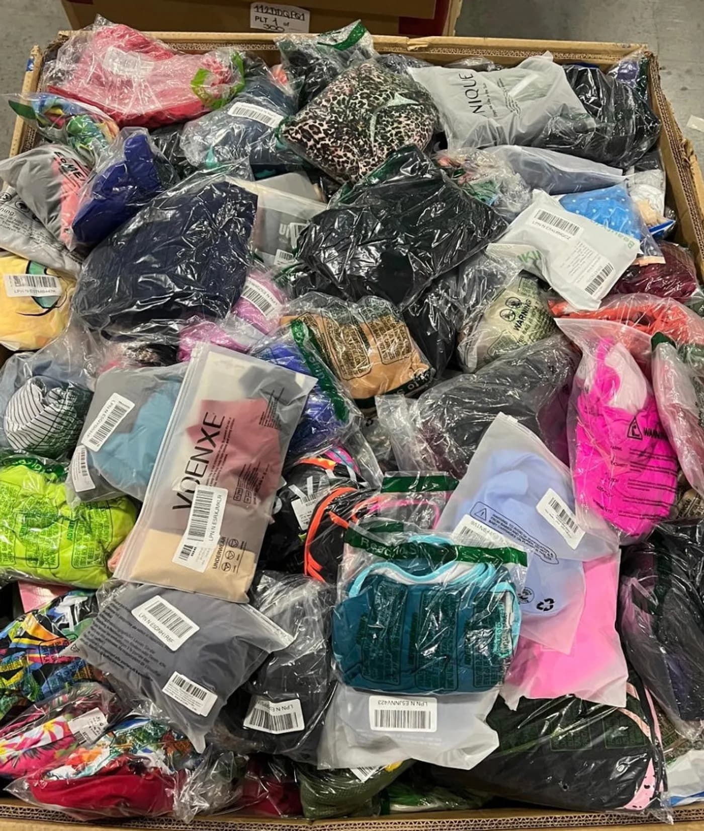 Amazon LPN Mixed Apparel Pallet, 2,000 Pieces — full lot photo