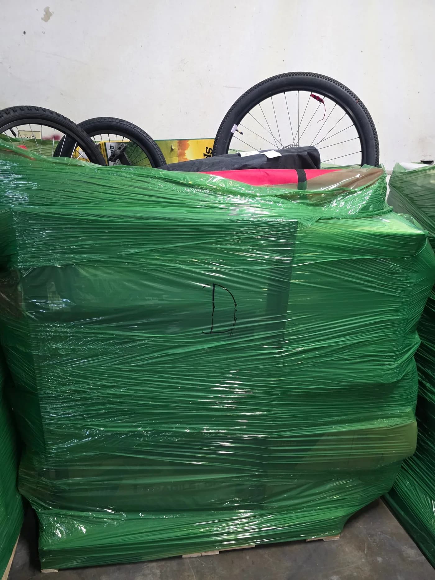 Outdoor Sporting Goods Pallet — full lot photo