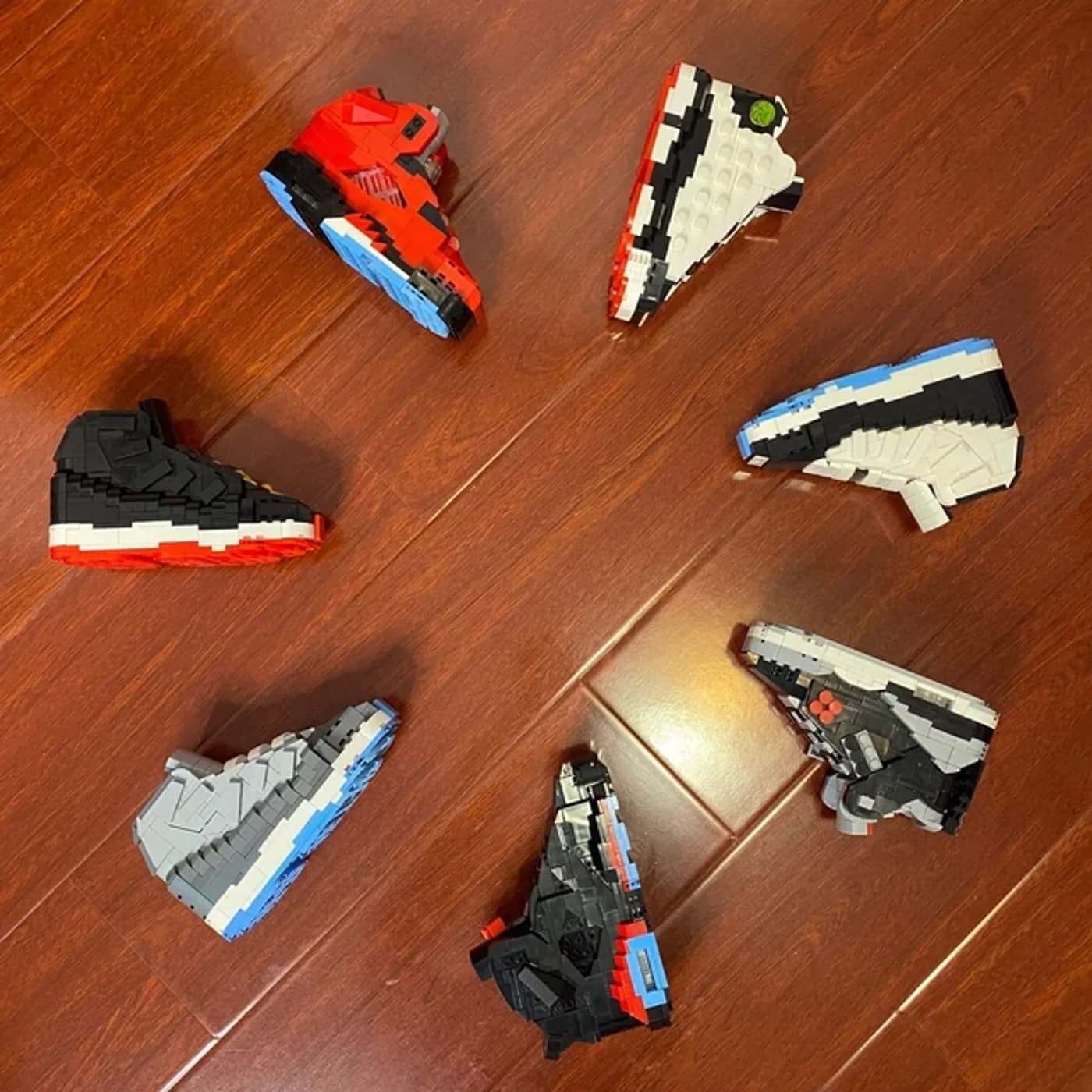 Mixed-Brand Sneakers Pallet, 60 to 80 Pairs — full lot photo