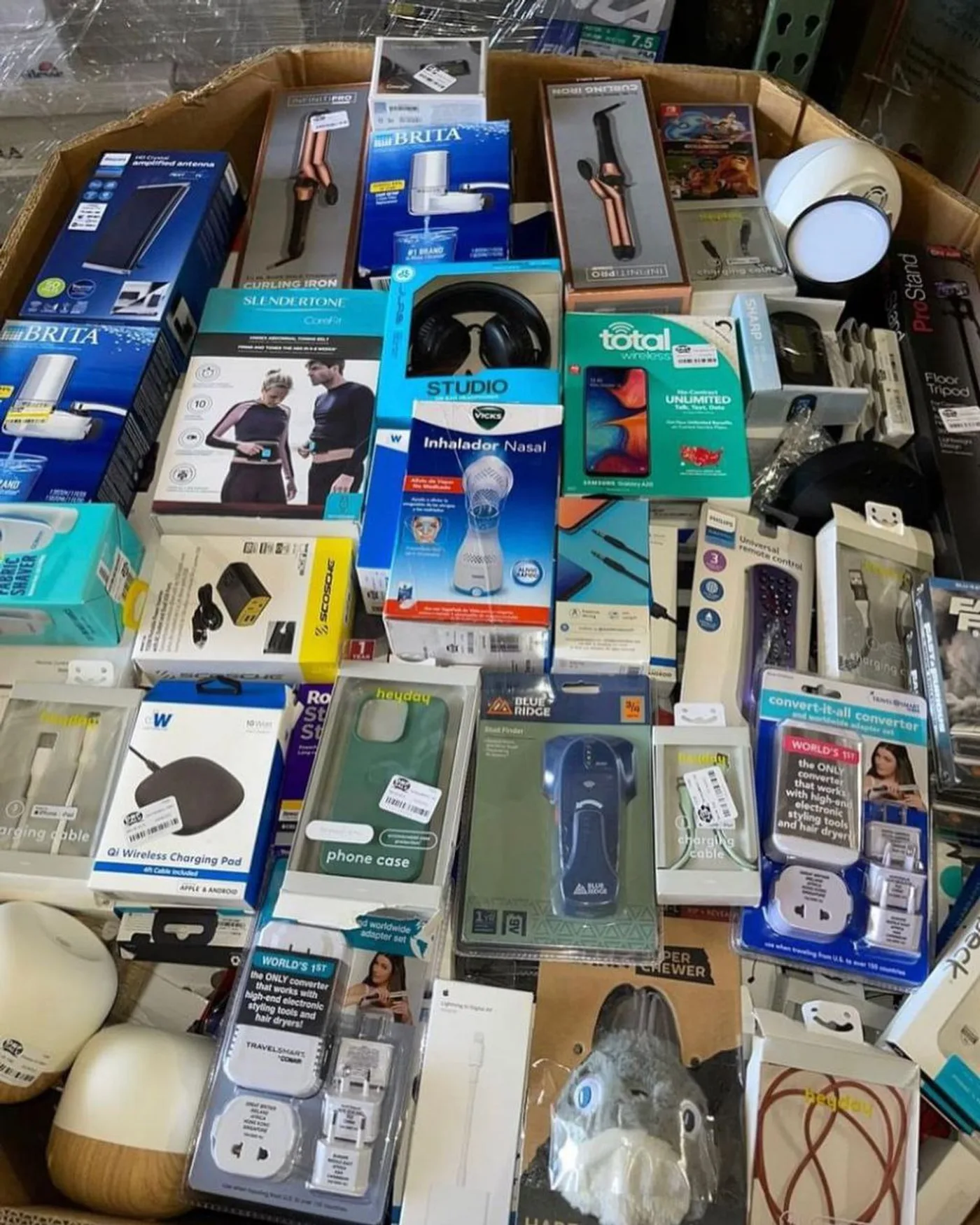 Wholesale Electronics Pallet — full lot photo