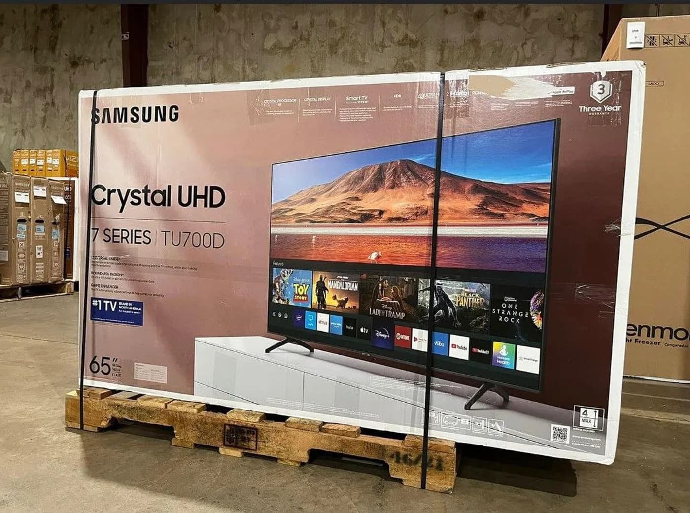 Mixed TV Pallet (10 TVs, 32 to 85 Inches) — full lot photo